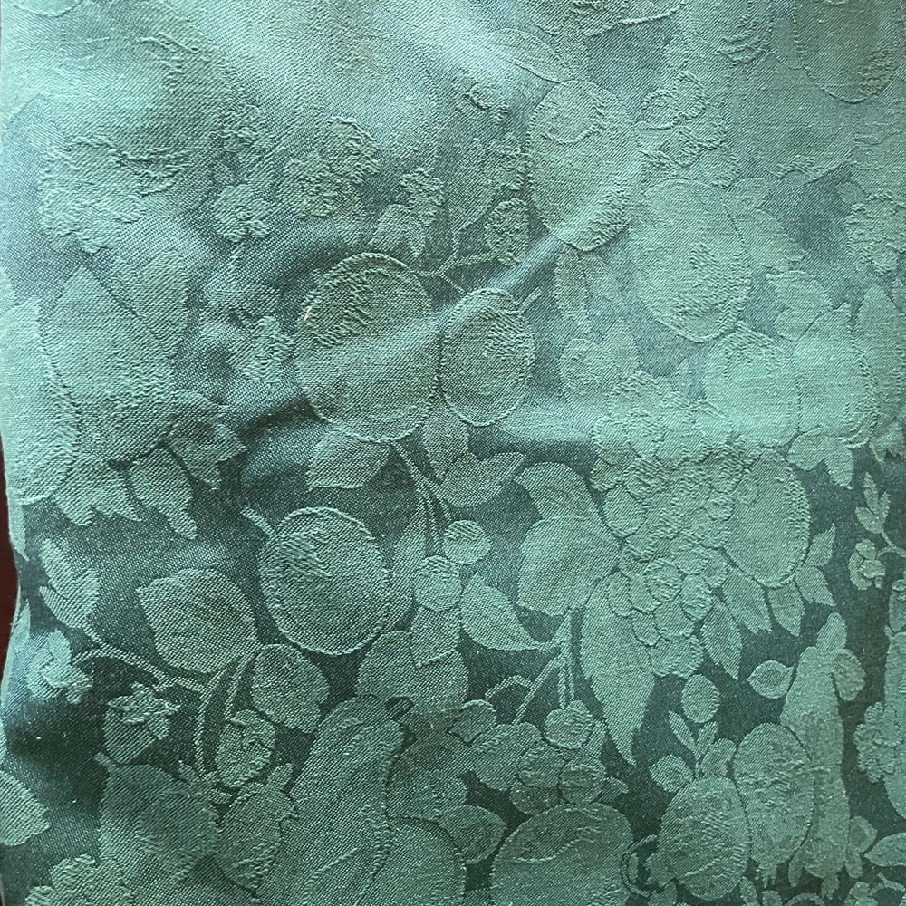Green Jacquard tablecloth